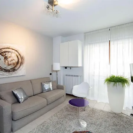 Апартаменты 1-bedroom Moderno Аккуазериа